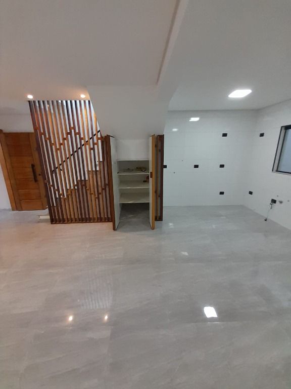 Sobrado à venda no Jardim das Maravilhas: 