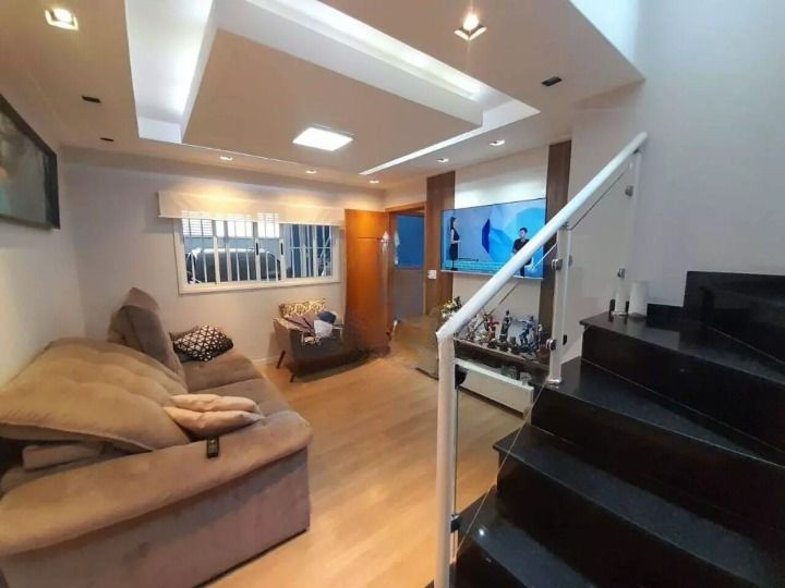 Sobrado à venda no Vila Guaraciaba: 