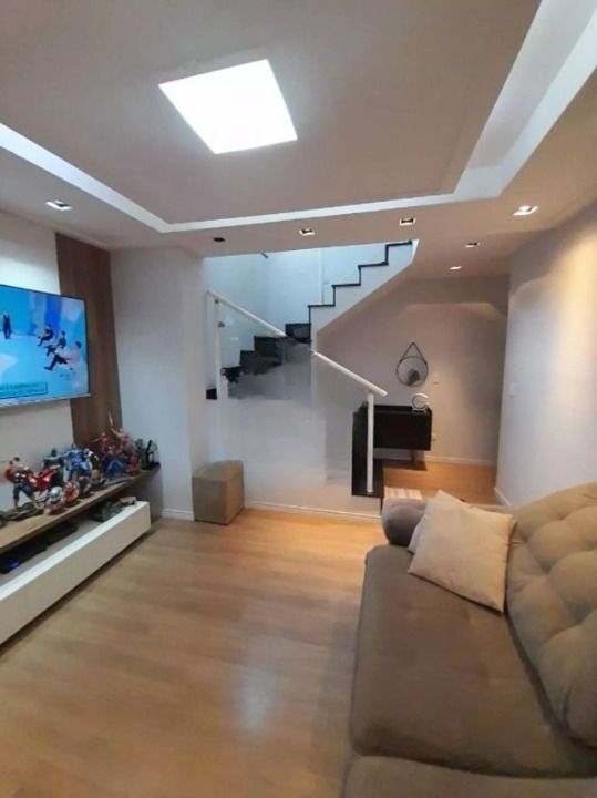 Sobrado à venda no Vila Guaraciaba: 