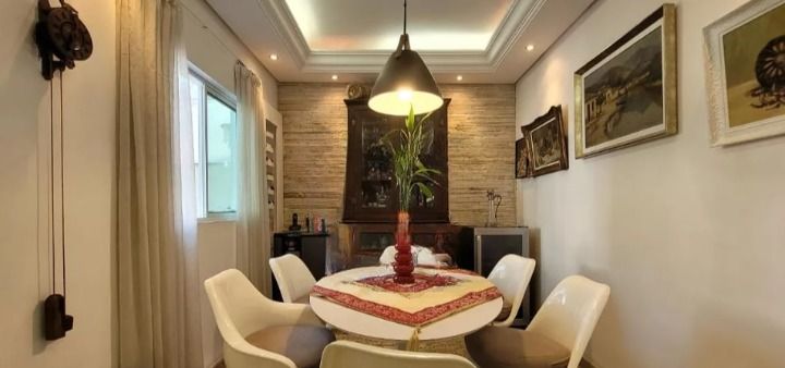 Sobrado à venda no Vila Scarpelli: 