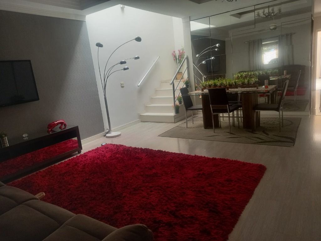 Sobrado à venda no Parque Capuava: 