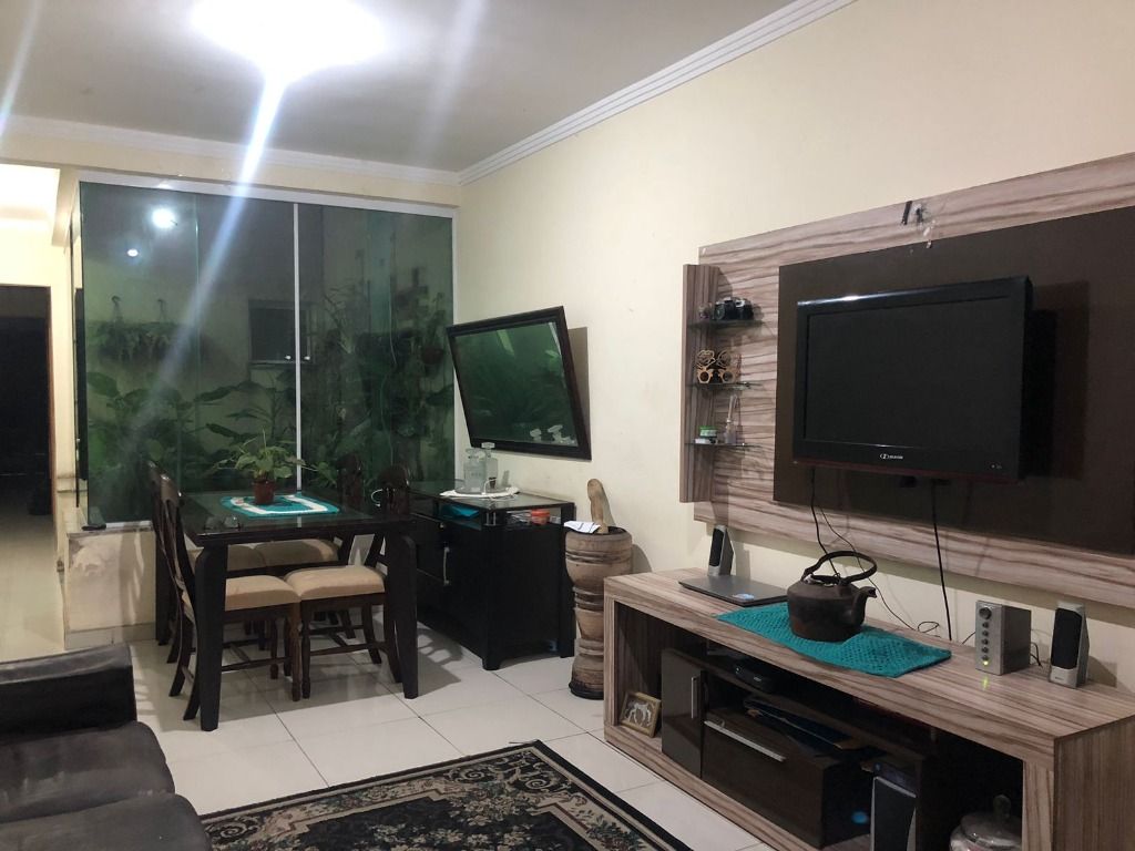 Sobrado à venda no Parque Capuava: 