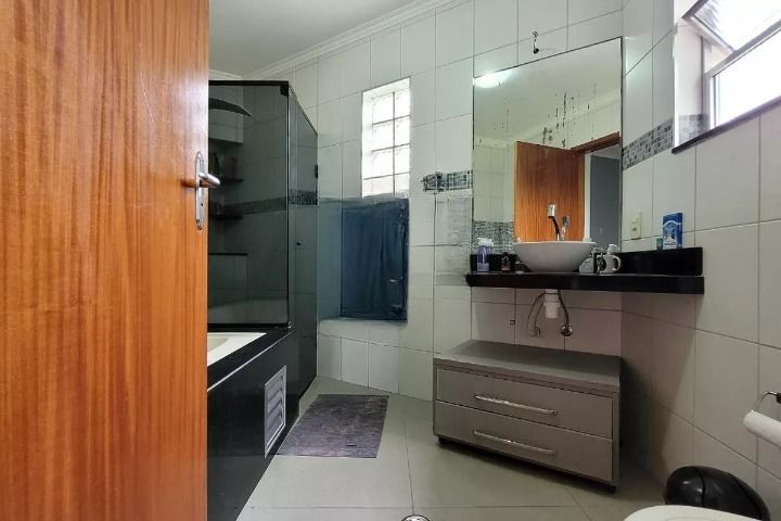 Casa à venda no Vila Guarani: 