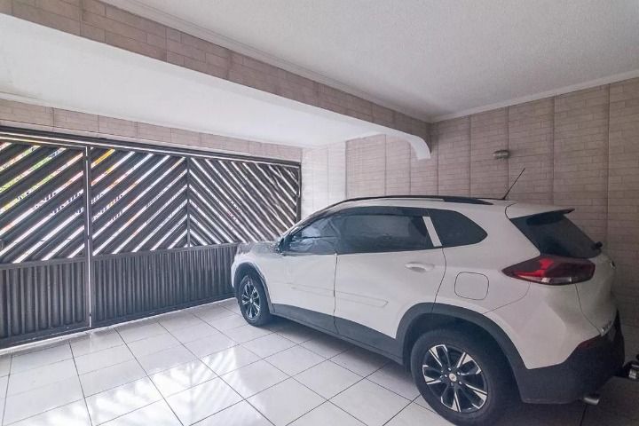 Casa à venda no Jardim Itapoan: 