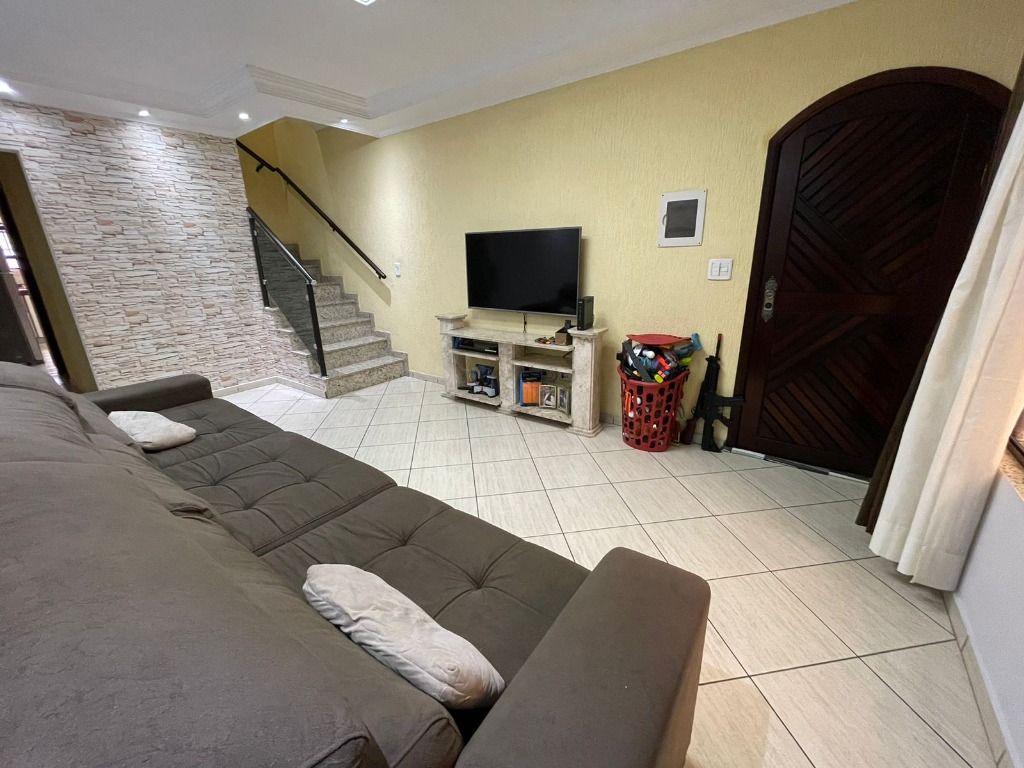 Sobrado à venda no Parque Novo Oratório: 