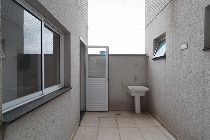 Apartamento à venda no Santa Teresinha: 
