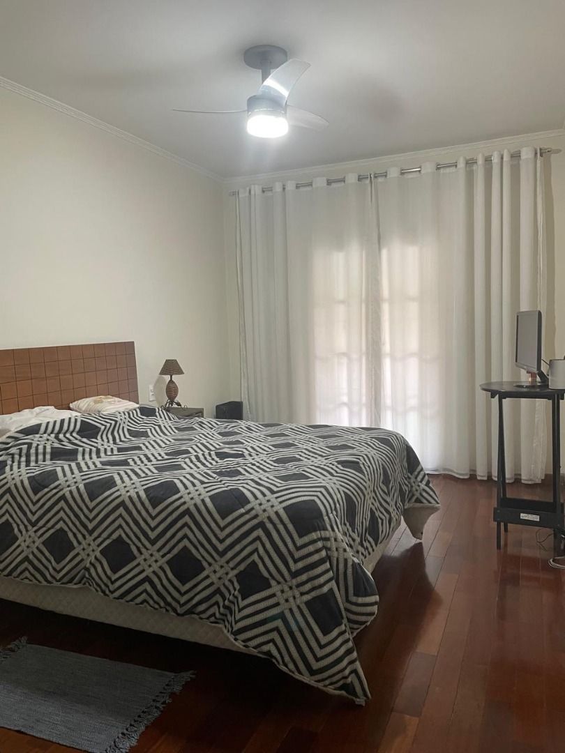 Casa à venda no Parque Capuava: 