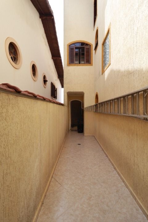 Sobrado à venda no Jardim Rina: 