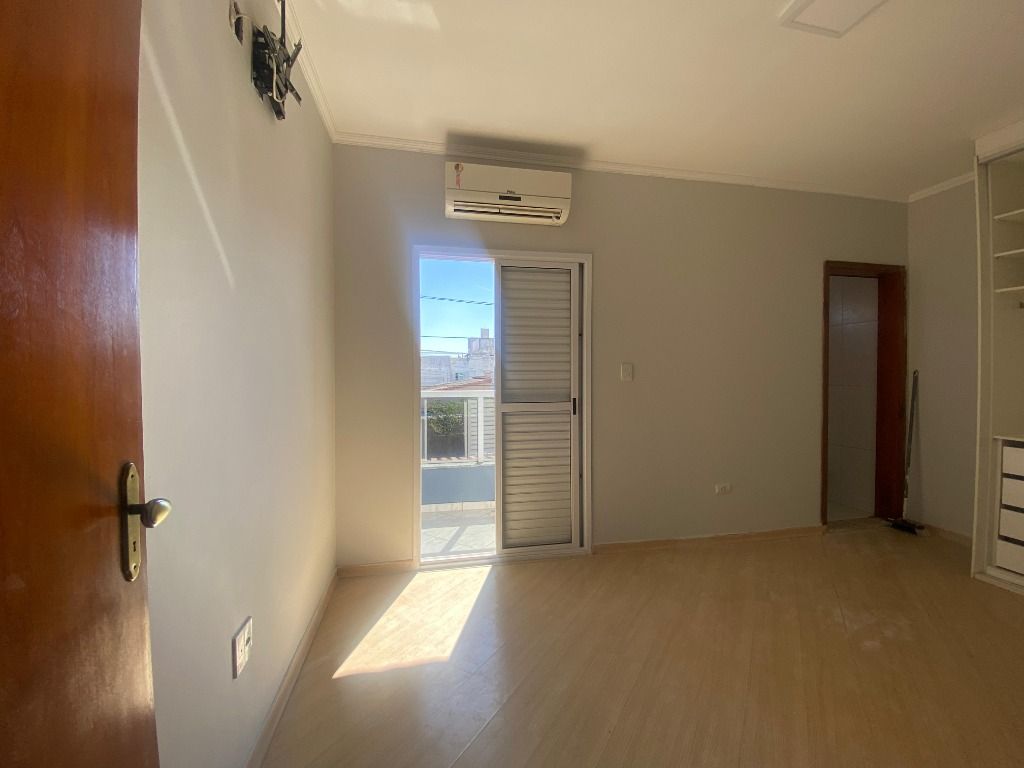 Sobrado à venda no Parque Novo Oratório: 