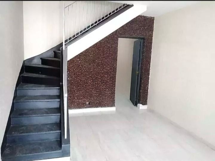 Sobrado à venda no Jardim: 