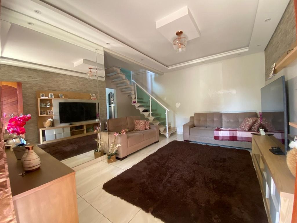 Sobrado à venda no Parque Novo Oratório: 