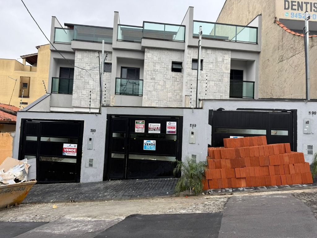 Sobrado à venda no Parque Novo Oratório: 