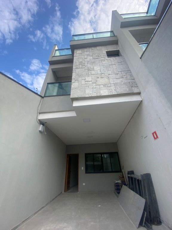 Sobrado à venda no Parque Novo Oratório: 