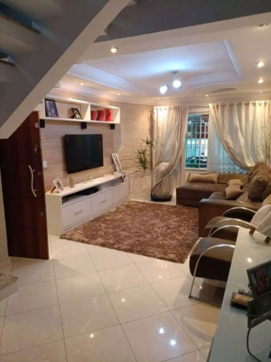 Sobrado à venda no Parque Novo Oratório: 