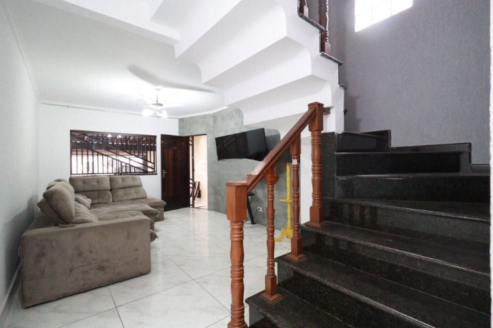 Sobrado à venda no Parque Oratório: 