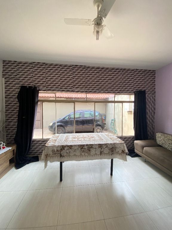 Casa à venda no Parque Jaçatuba: 