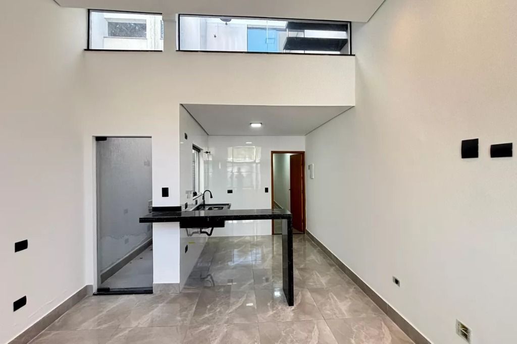 Sobrado à venda no Utinga: sala/cozinha