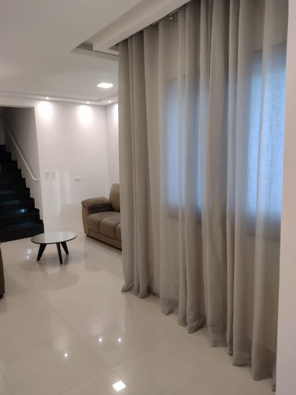 Cobertura à venda no Parque das Nações: 