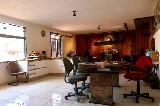 Prédio à venda no Utinga: 