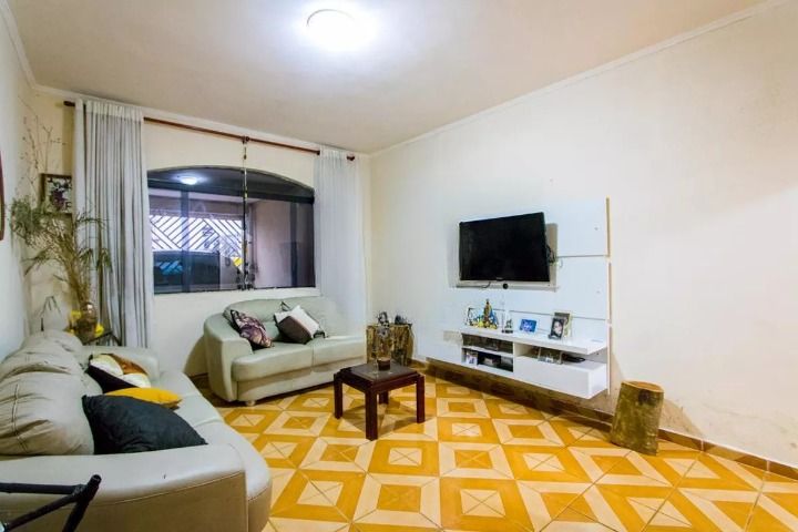 Sobrado à venda no Jardim Marek: 