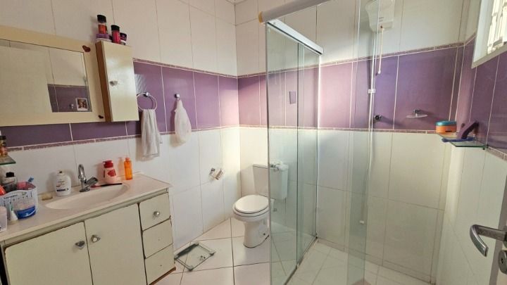 Sobrado à venda no Vila Scarpelli: 