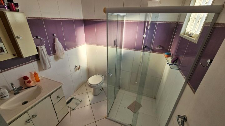 Sobrado à venda no Vila Scarpelli: 