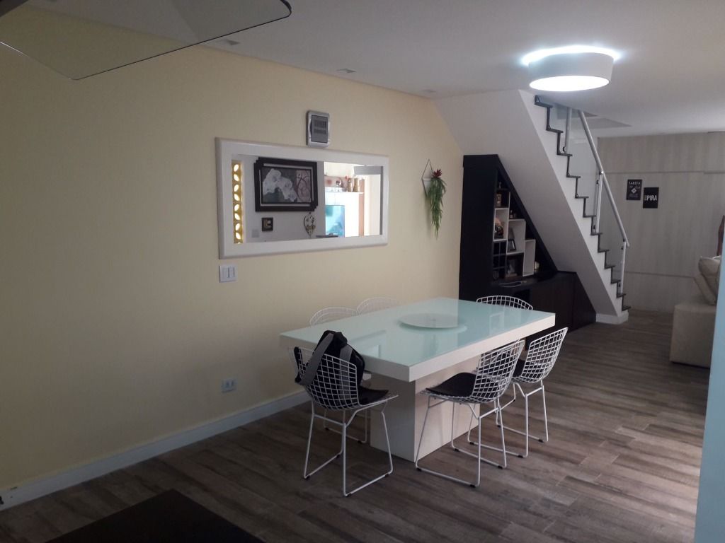 Sobrado à venda no Vila Valparaíso: 