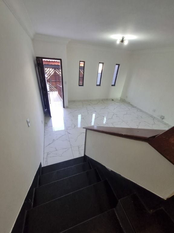 Sobrado à venda no Parque São Rafael: 