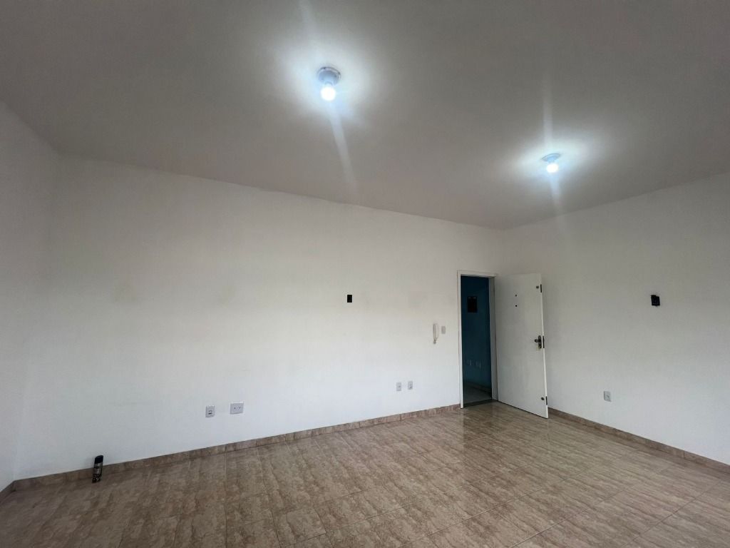 Sala para aluguel no Cidade São Jorge: 