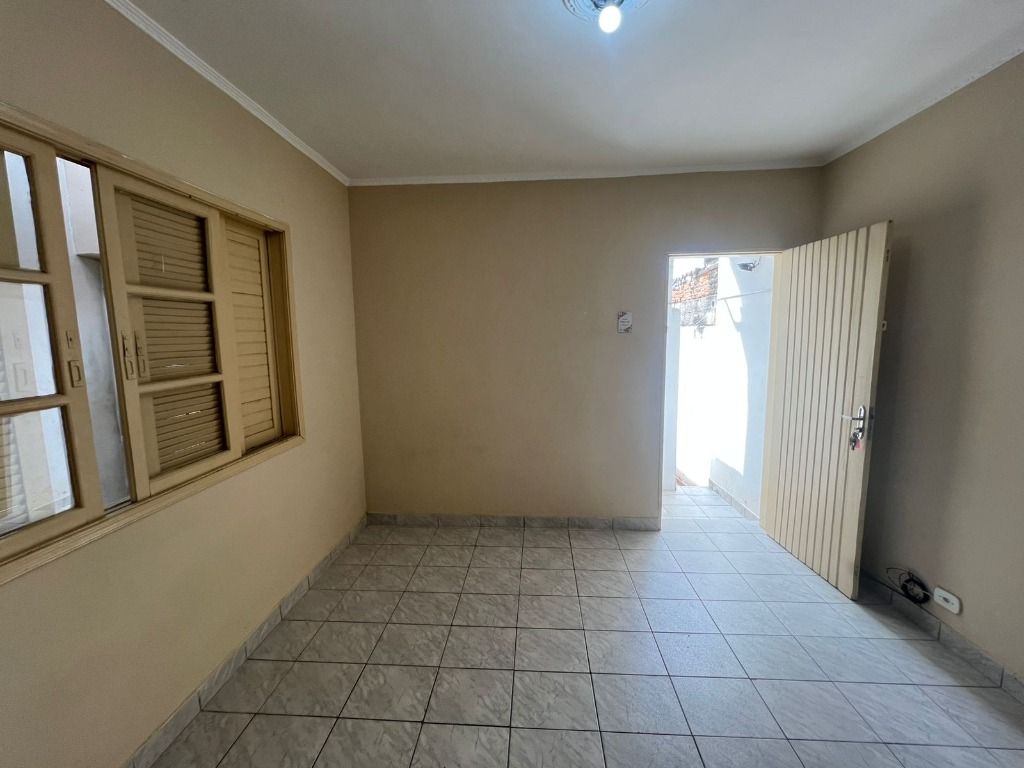 Casa para aluguel no Jardim Ana Maria: 