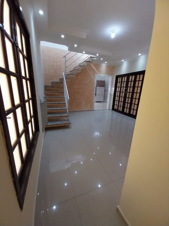 Sobrado à venda no Parque Gerassi: 