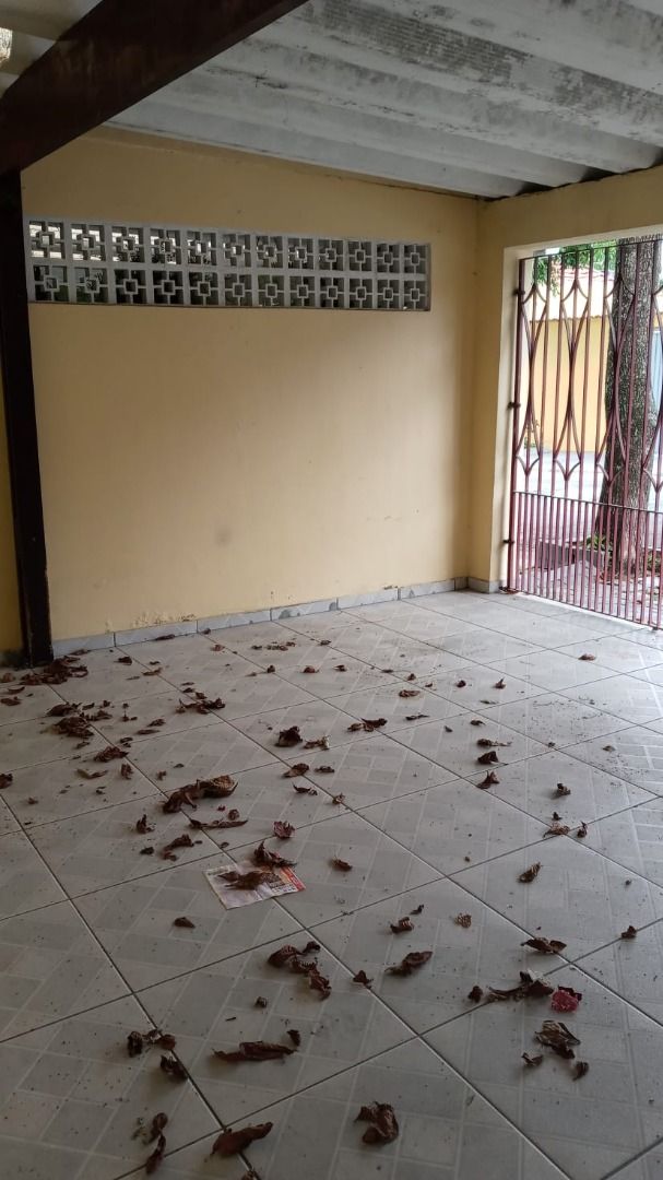 Casa à venda no Parque Novo Oratório: Garagem