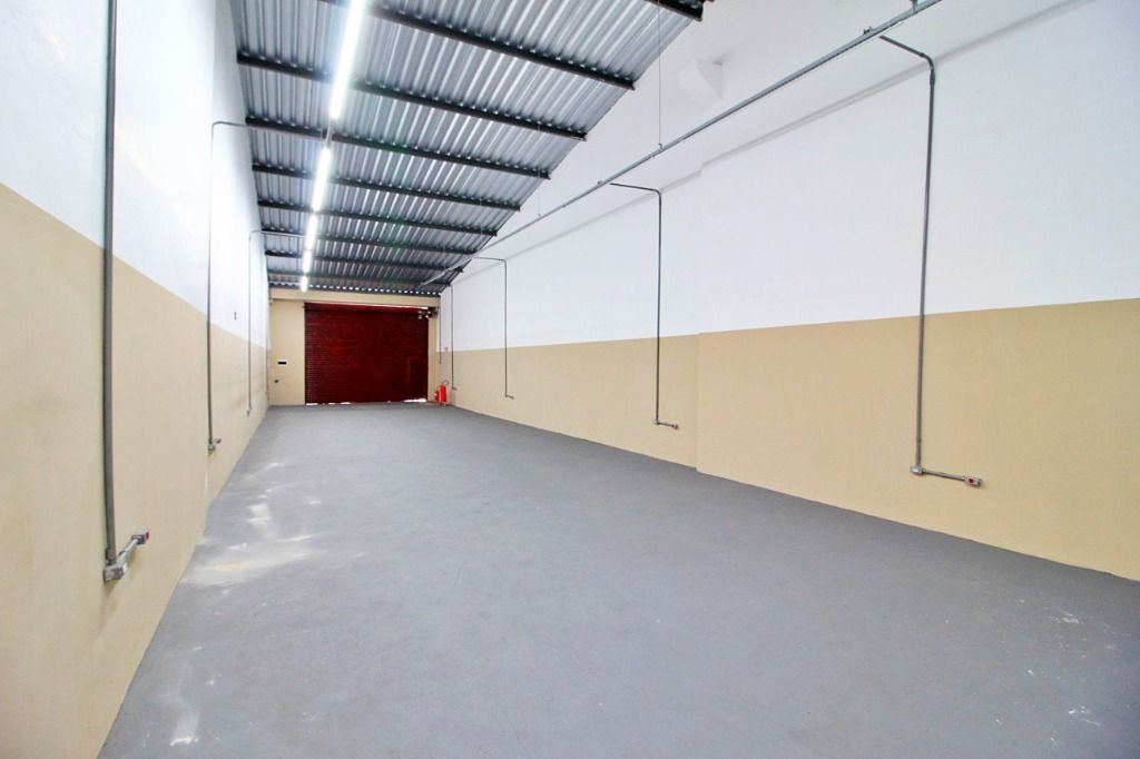 Salão para aluguel no Parque das Nações: 