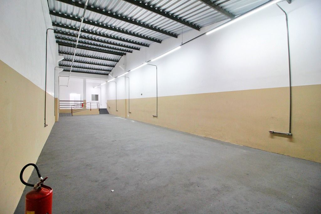 Salão para aluguel no Parque das Nações: 