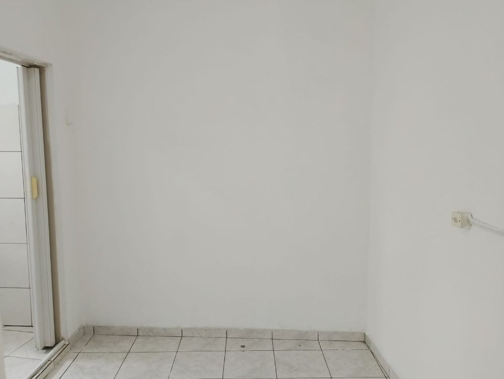 Kitnet para aluguel no Bangu: 