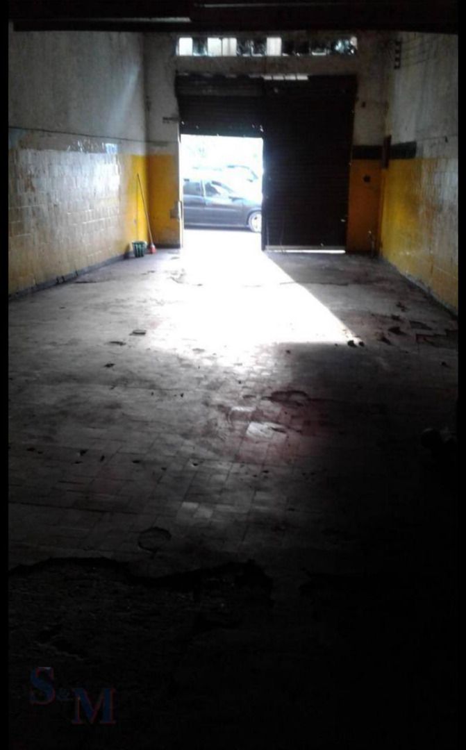 Salão para aluguel no Santa Teresinha: 