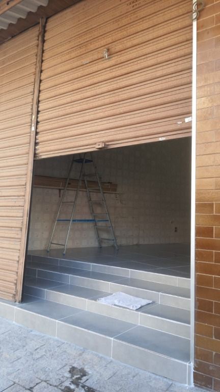 Salão para aluguel no Santa Teresinha: 