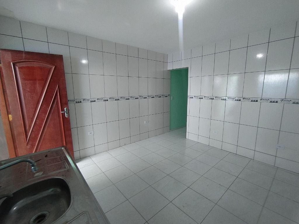 Casa para aluguel no Jardim Marek: Cozinha