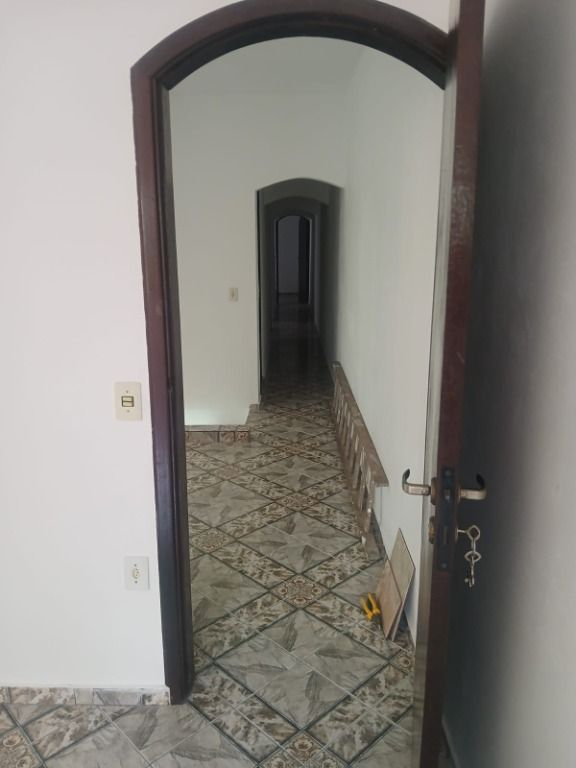 Sobrado para aluguel no Parque Gerassi: 