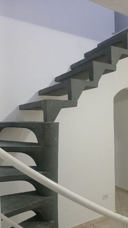 Sobrado para aluguel no Parque Gerassi: 