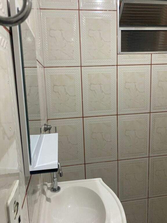 Casa para aluguel no Fazenda da Juta: 
