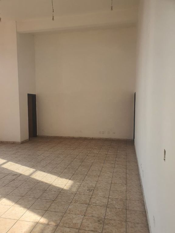 Salão para aluguel no Vila Alto de Santo André: 