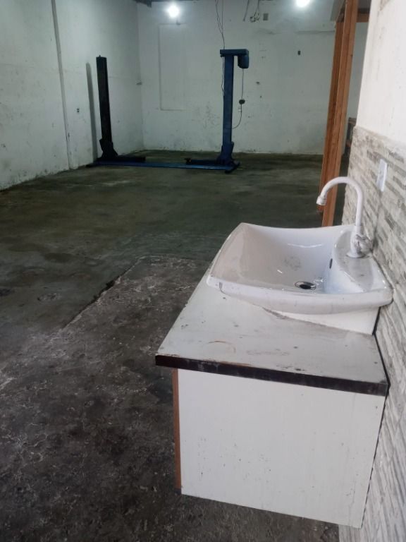 Salão para aluguel no Parque Oratório: 