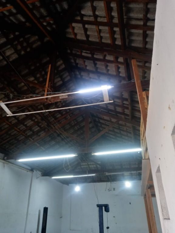 Salão para aluguel no Parque Oratório: 