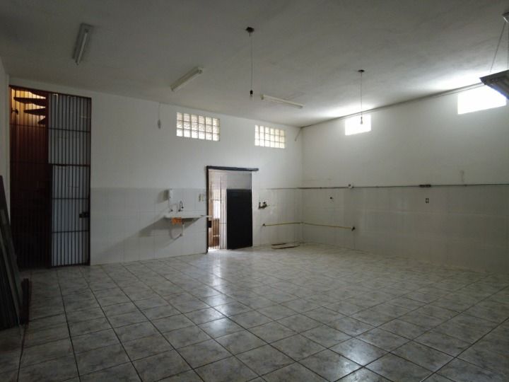 Salão para aluguel no Vila Camilópolis: 