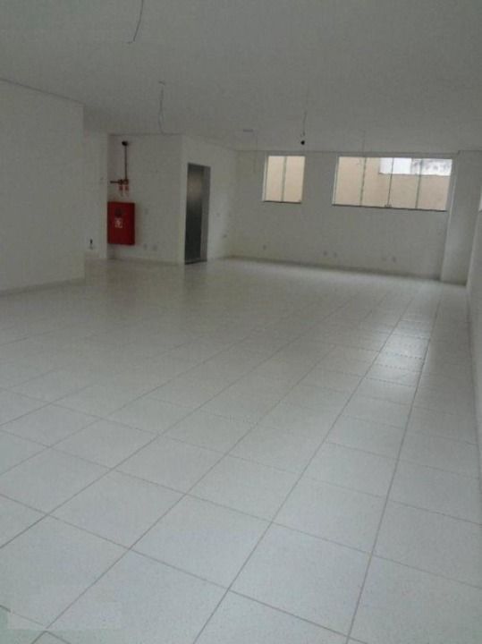 Prédio para aluguel no Paraíso: 