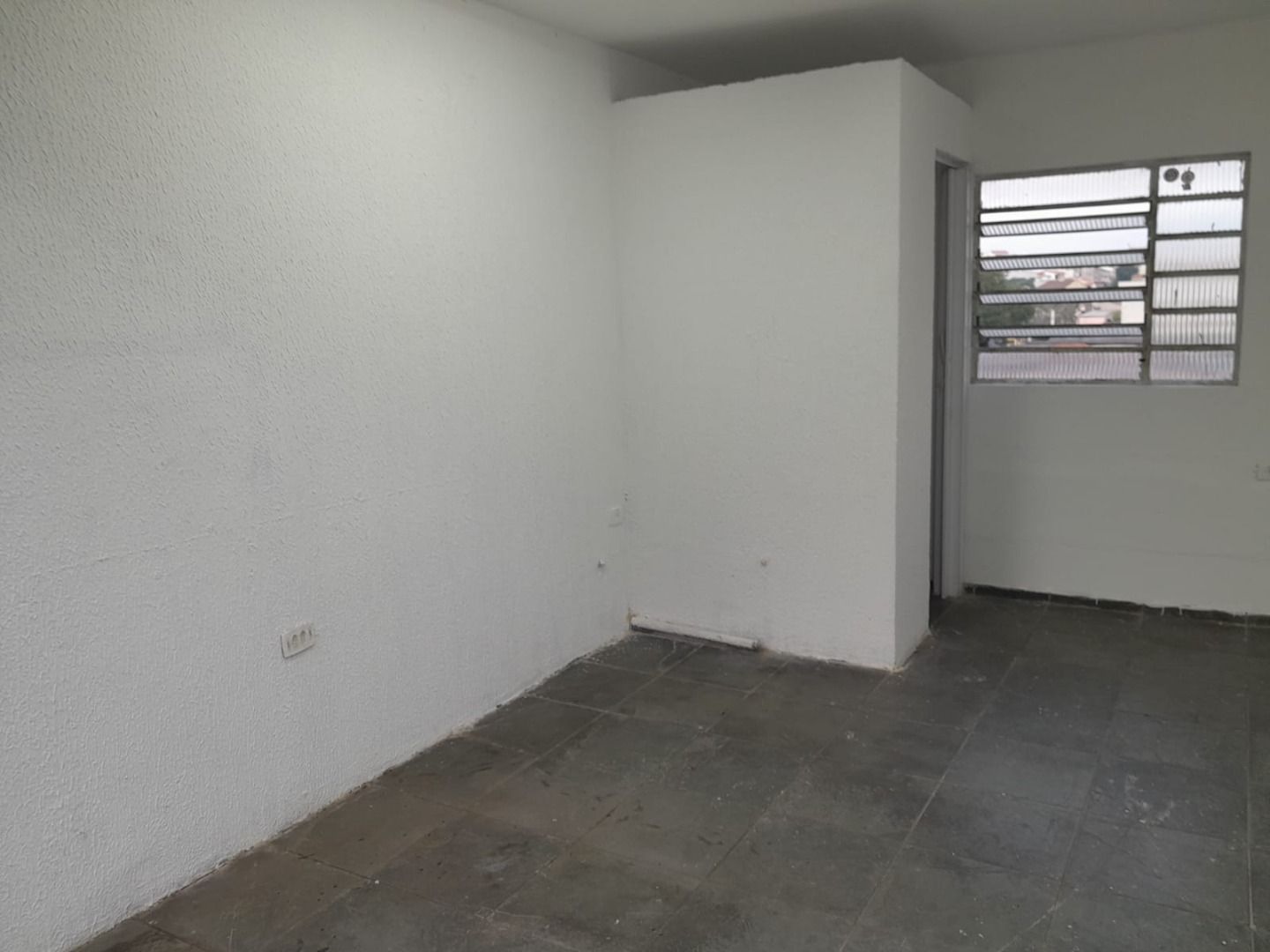 Salão para aluguel no Parque das Nações: parte interna