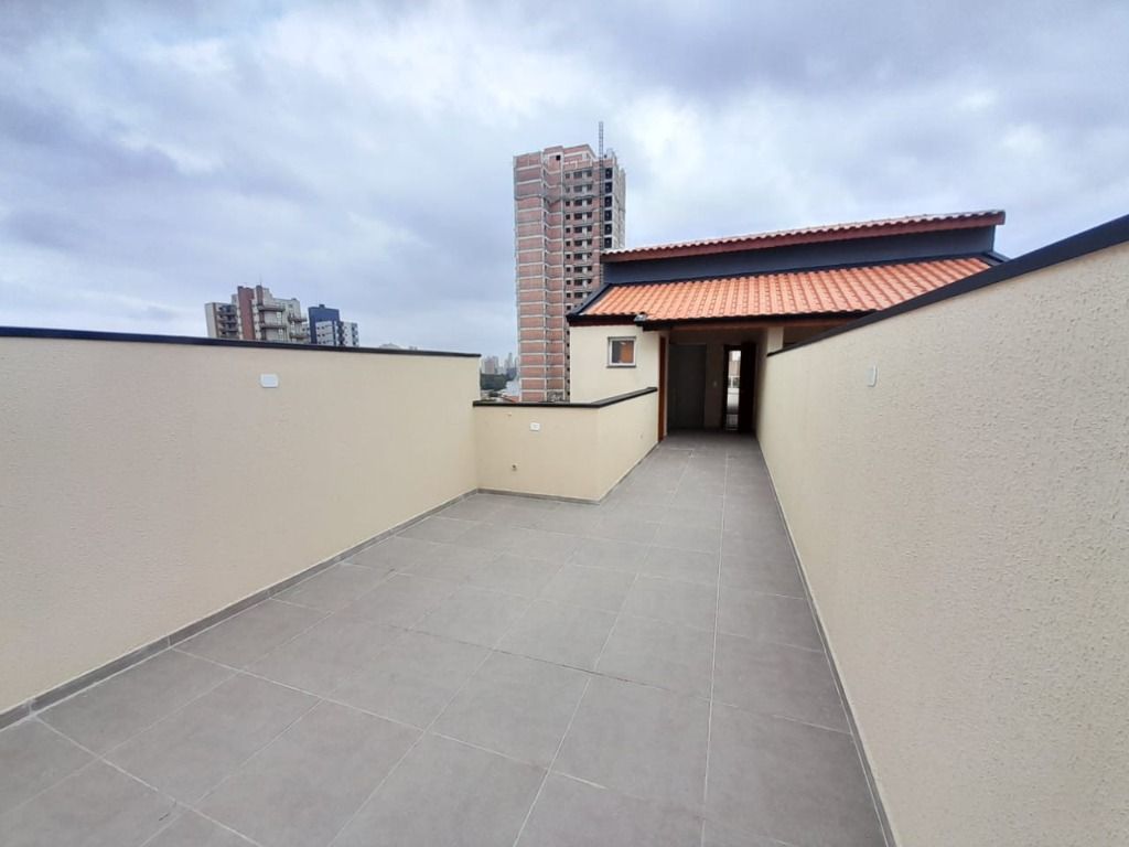 Cobertura para aluguel no Parque das Nações: 