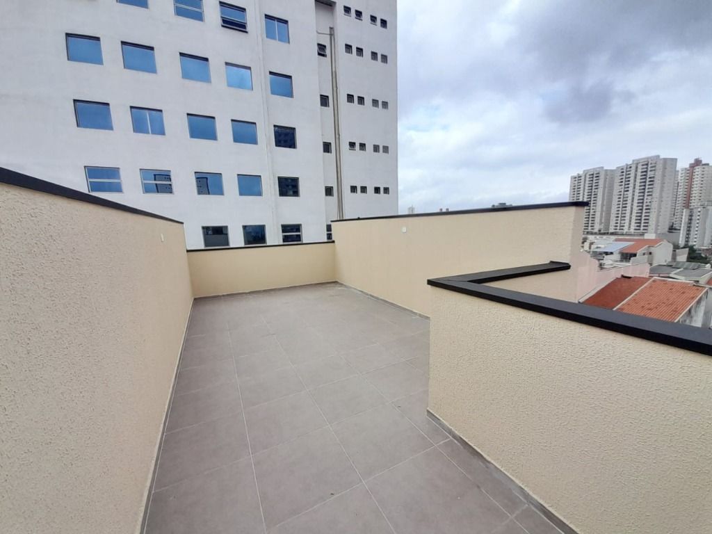 Cobertura para aluguel no Parque das Nações: 