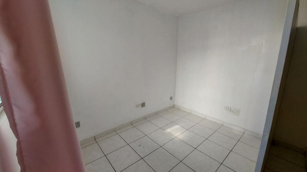 Sala para aluguel no Centro: 